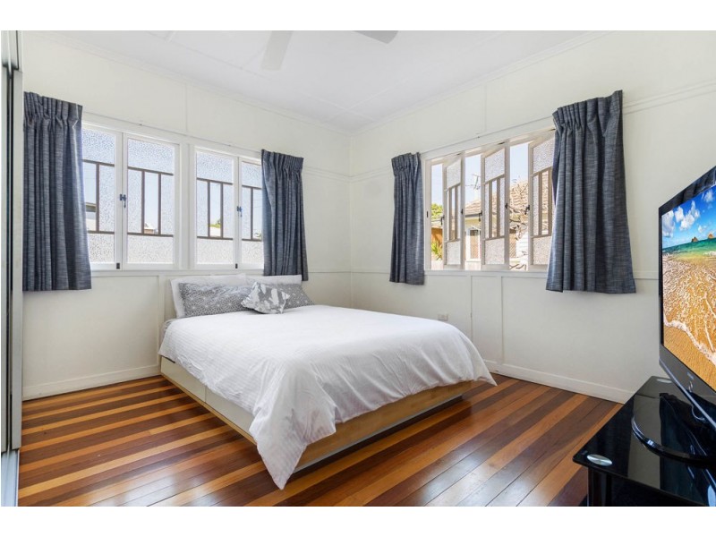 53 Seabreeze Road, Manly West QLD 4179