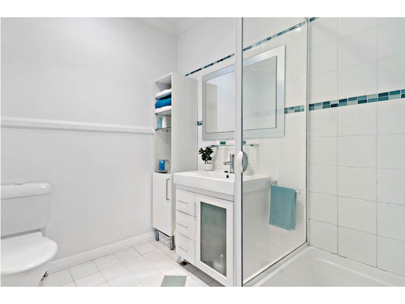 53 Seabreeze Road, Manly West QLD 4179