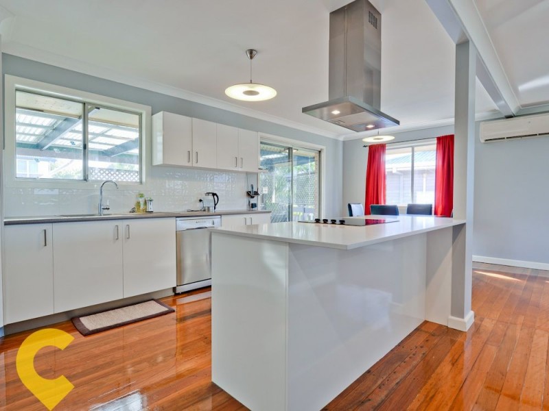 21 Samantha Street, Wynnum West QLD 4178