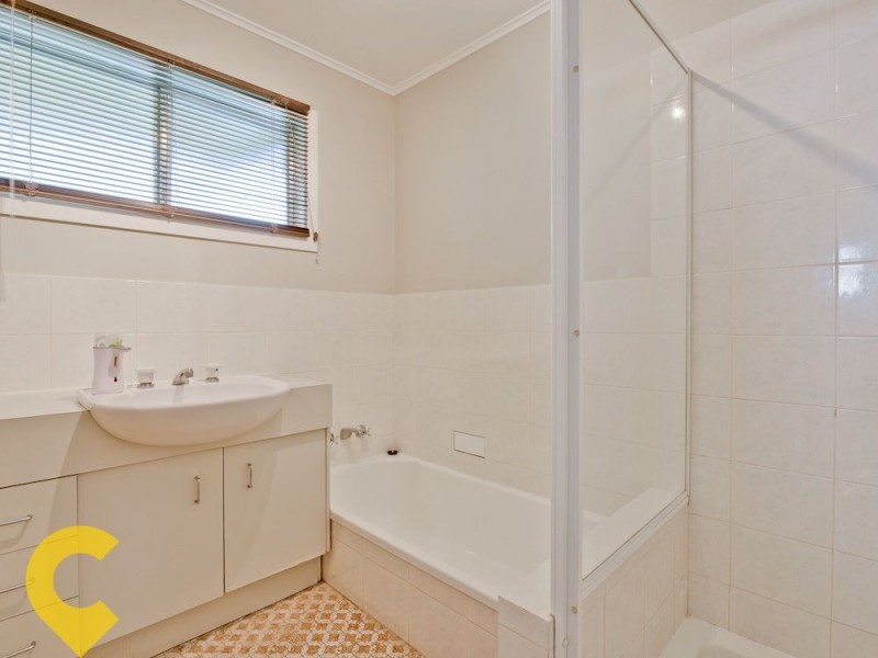 21 Samantha Street, Wynnum West QLD 4178