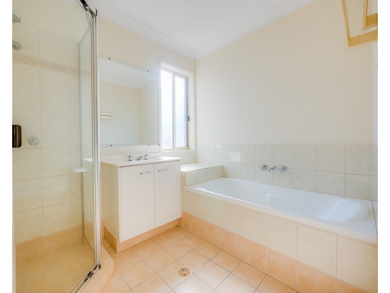 30 Naracoorte Pl, Parkinson QLD 4115