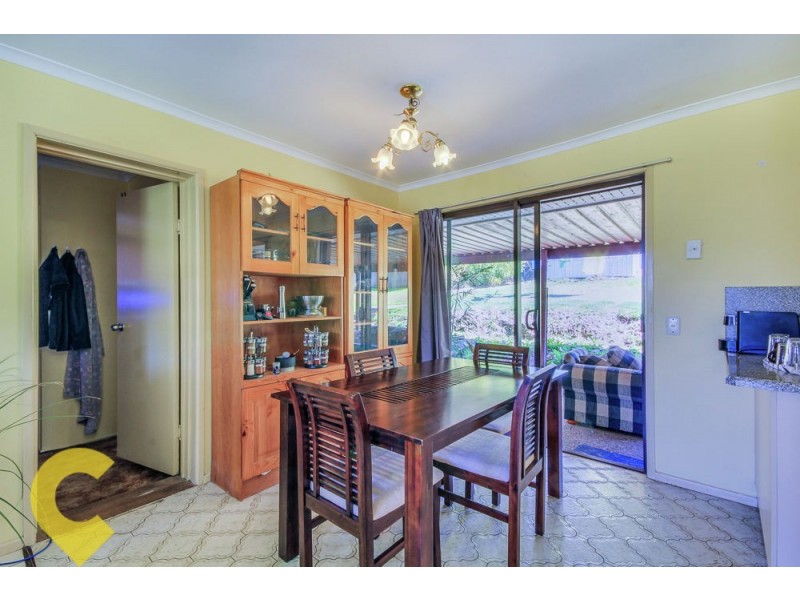 28 Helmsley Court, Carindale QLD 4152