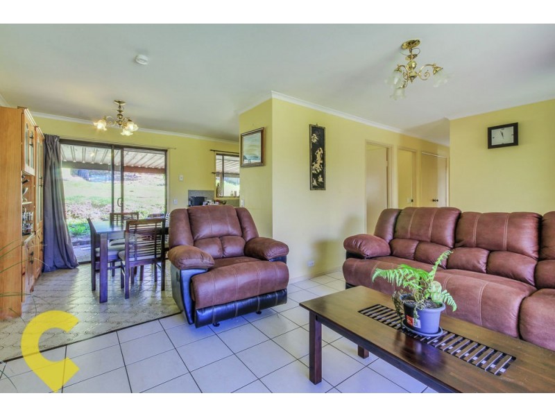 28 Helmsley Court, Carindale QLD 4152