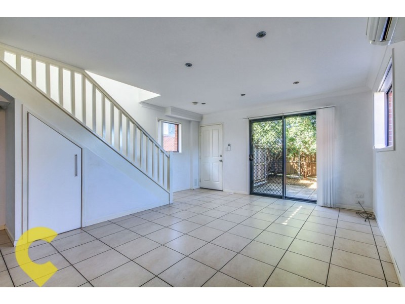 8/74 Creek Road, Mount Gravatt East QLD 4122