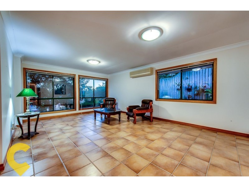 15 Panorama Place, Mount Ommaney QLD 4074