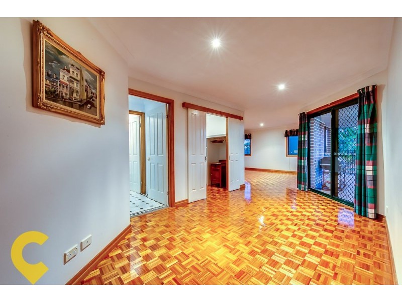 15 Panorama Place, Mount Ommaney QLD 4074