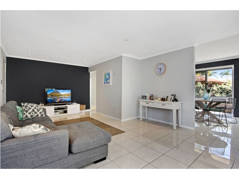 8 Buttercup Street, Mansfield QLD 4122