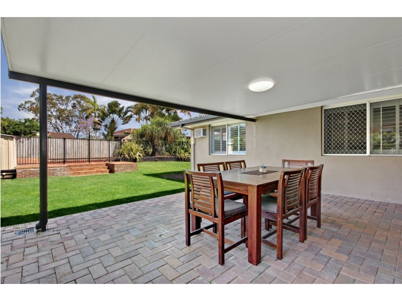 8 Buttercup Street, Mansfield QLD 4122