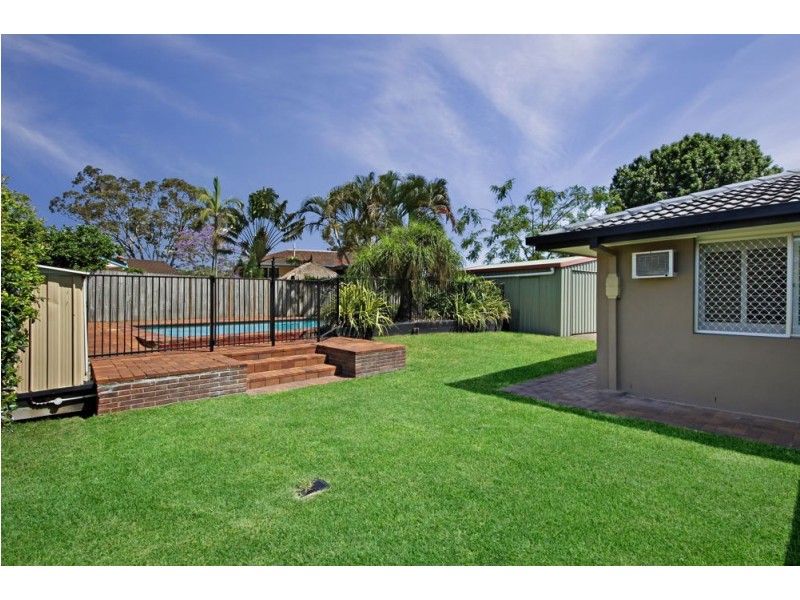 8 Buttercup Street, Mansfield QLD 4122