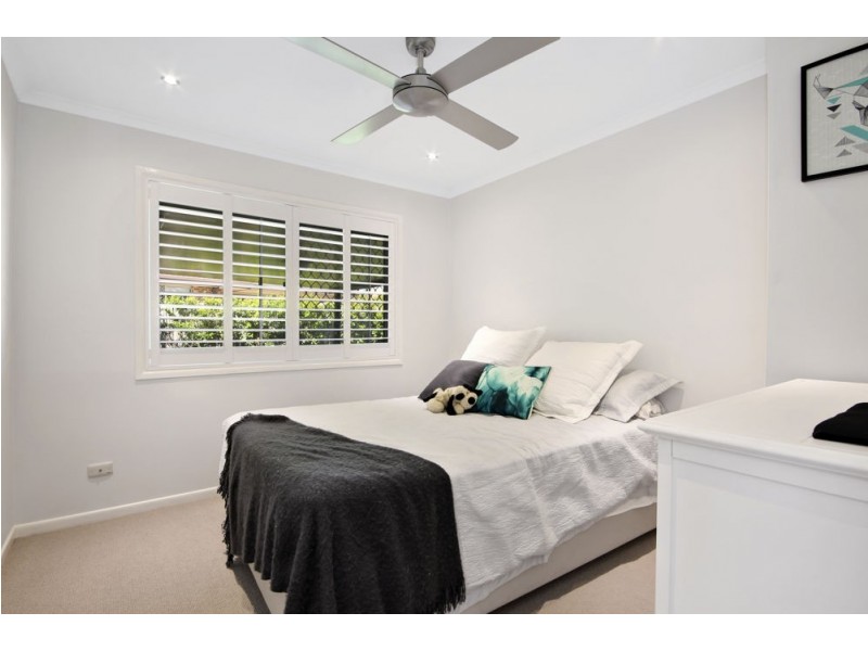 8 Buttercup Street, Mansfield QLD 4122