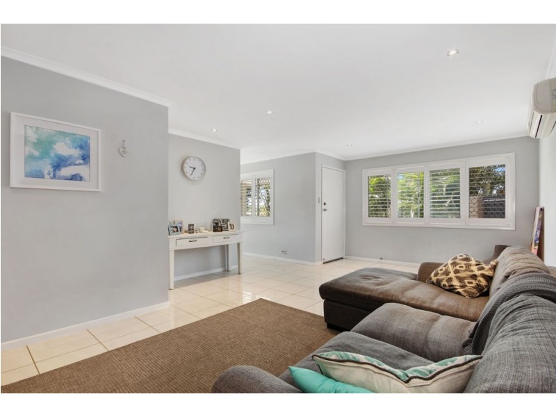 8 Buttercup Street, Mansfield QLD 4122