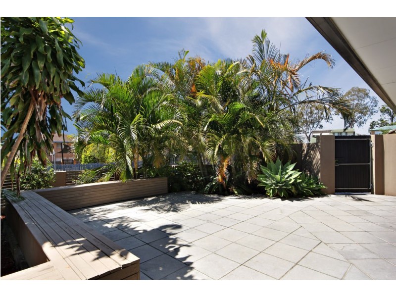 8 Buttercup Street, Mansfield QLD 4122