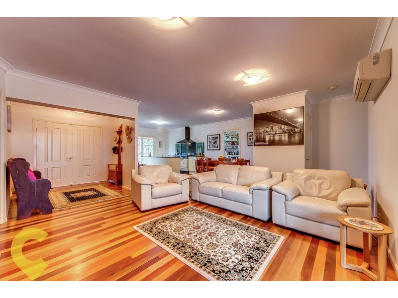 10 Golf Club Lane, Loch Lomond QLD 4370