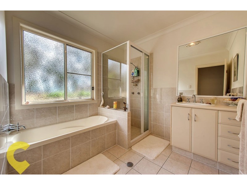 10 Golf Club Lane, Loch Lomond QLD 4370