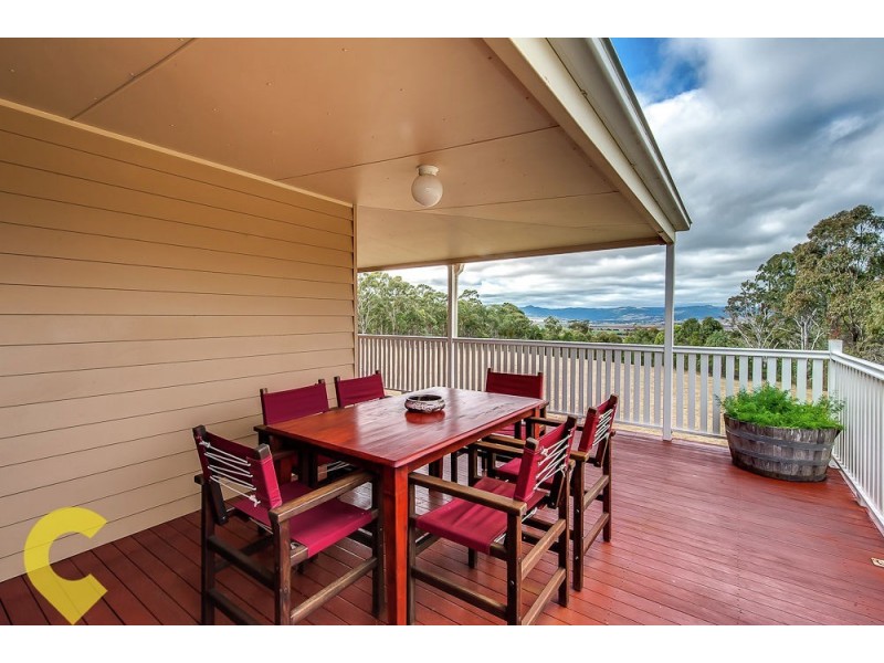 10 Golf Club Lane, Loch Lomond QLD 4370