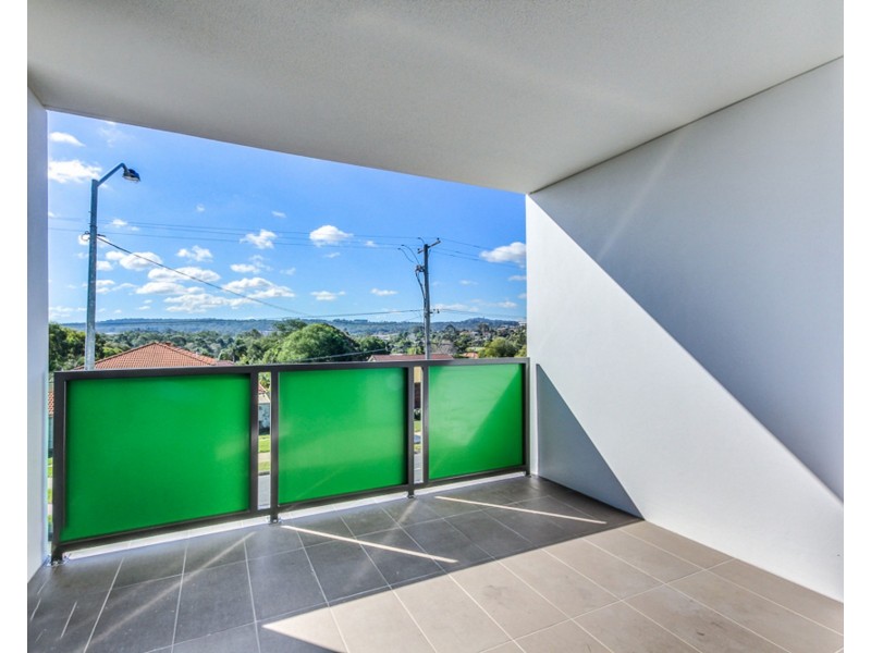 202/26 Macgroarty Street, Coopers Plains QLD 4108