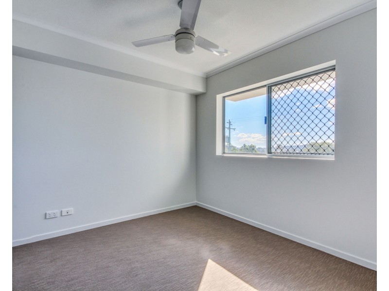 202/26 Macgroarty Street, Coopers Plains QLD 4108