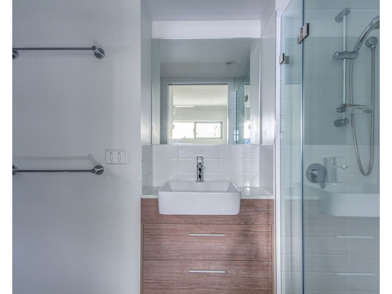 202/26 Macgroarty Street, Coopers Plains QLD 4108