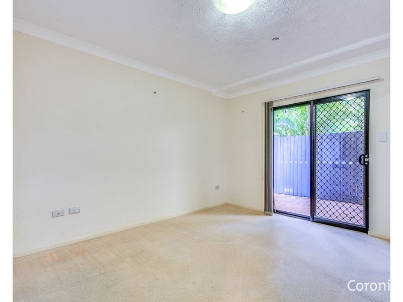 1/3 Shottery Street, Yeronga QLD 4104
