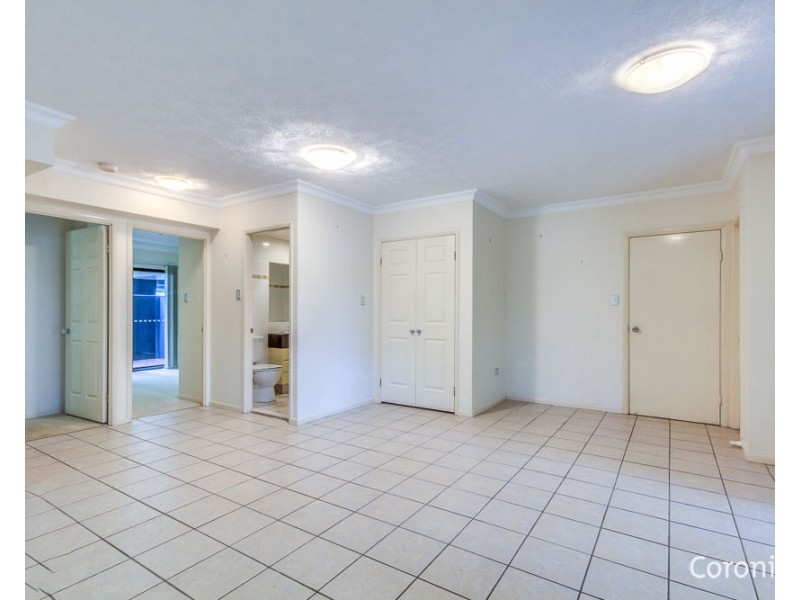 1/3 Shottery Street, Yeronga QLD 4104