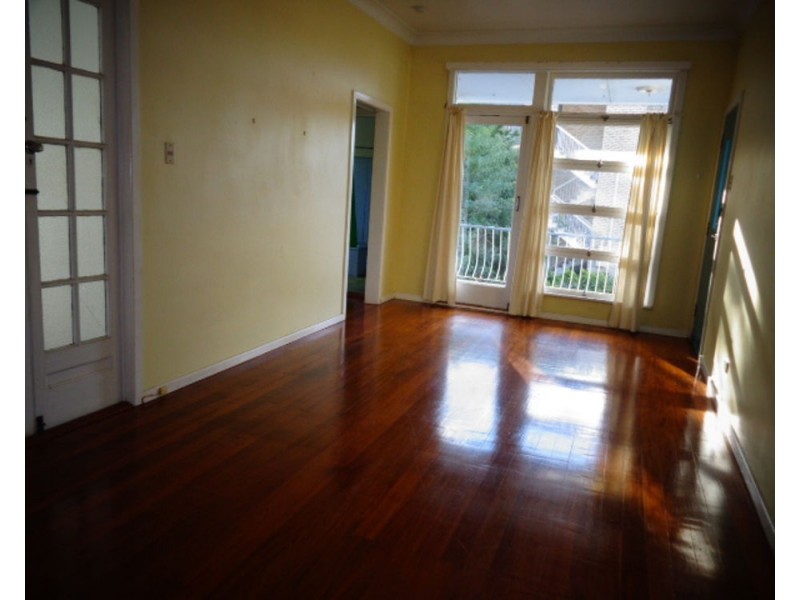 2/36 Birdwood Street, Coorparoo QLD 4151