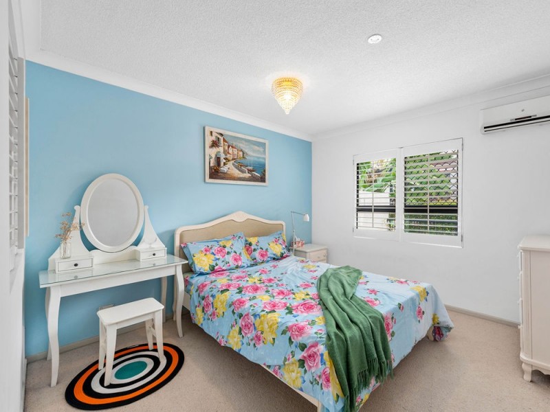 1/11-15 Kitchener Street, Coorparoo QLD 4151