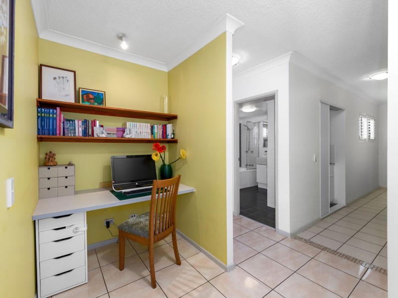 1/11-15 Kitchener Street, Coorparoo QLD 4151