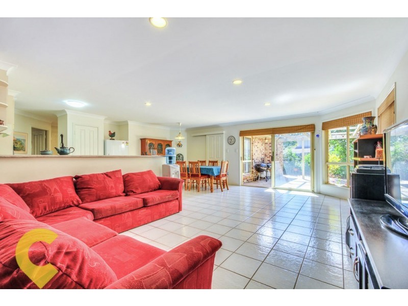 8 Marissa Close, Mansfield QLD 4122