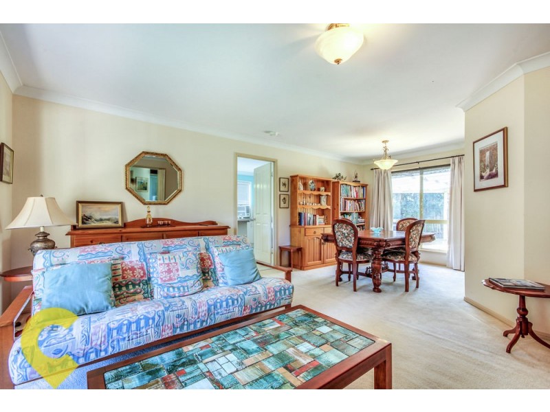 8 Marissa Close, Mansfield QLD 4122