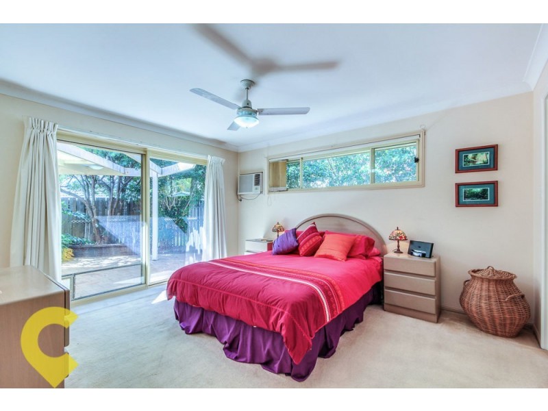 8 Marissa Close, Mansfield QLD 4122