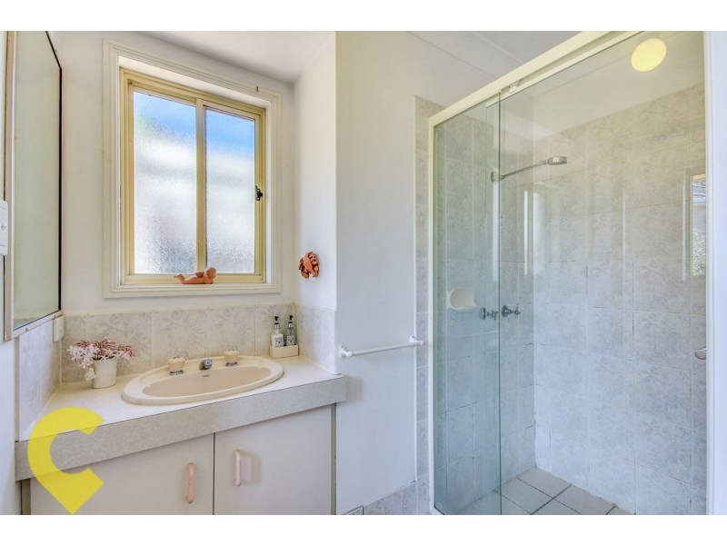 8 Marissa Close, Mansfield QLD 4122