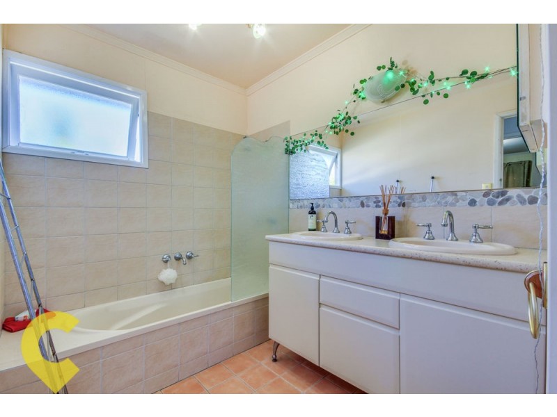 1 Handon Street, Mansfield QLD 4122