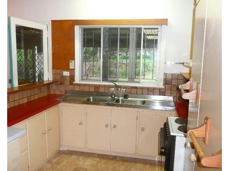 18 Hawkwood Street, Mount Gravatt East QLD 4122