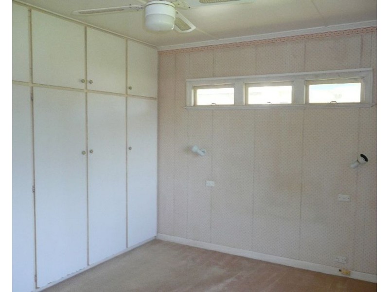 18 Hawkwood Street, Mount Gravatt East QLD 4122