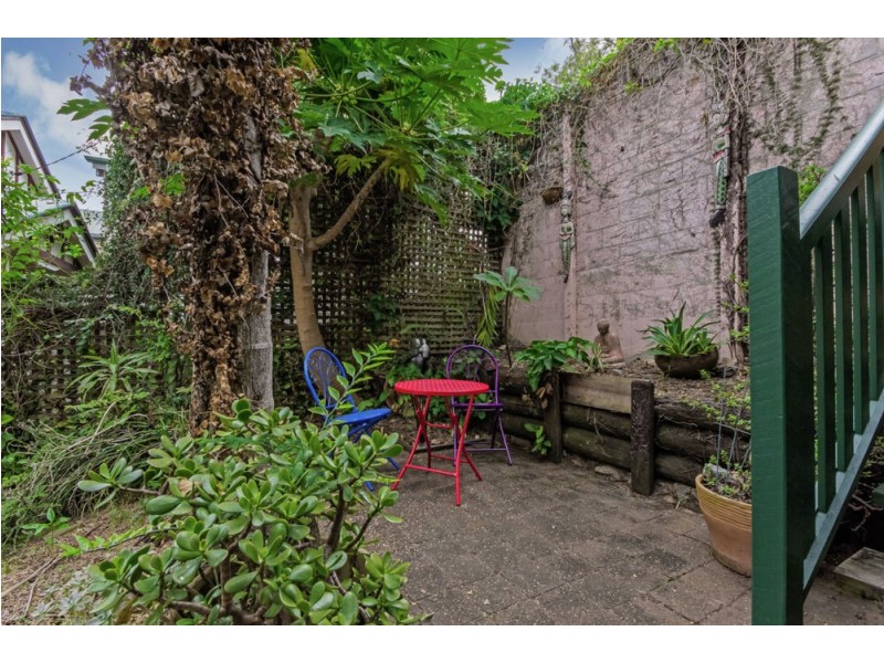 63 Agnew Street, Norman Park QLD 4170