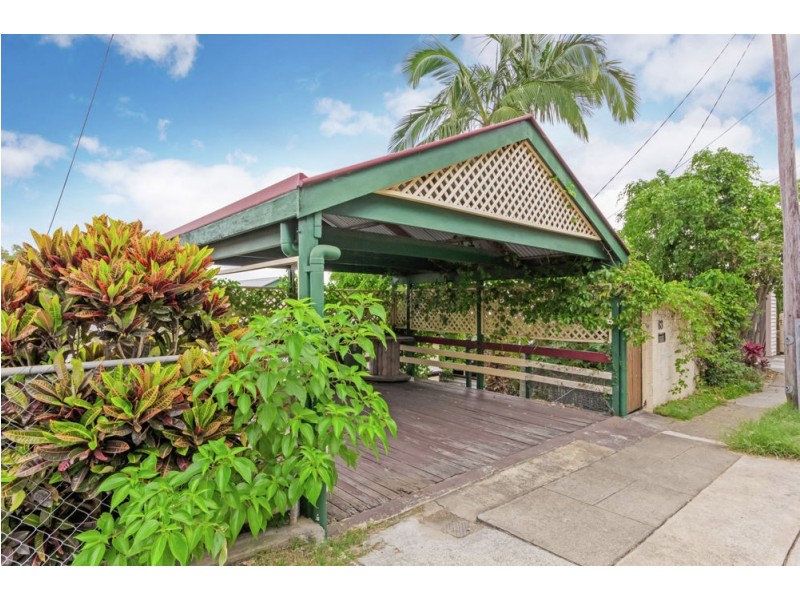 63 Agnew Street, Norman Park QLD 4170