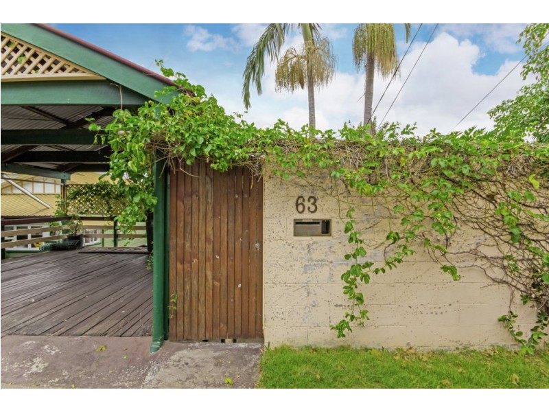63 Agnew Street, Norman Park QLD 4170