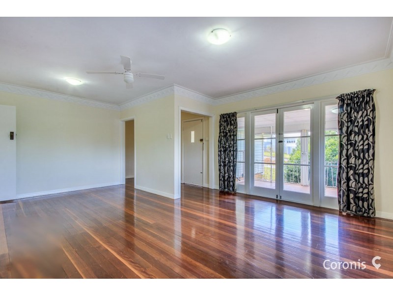 11 RISLEY STREET, Carina QLD 4152