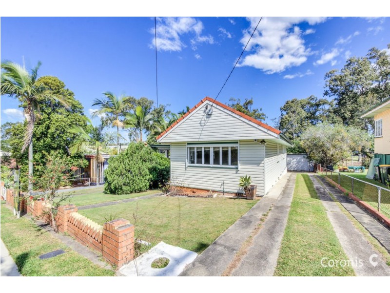 11 RISLEY STREET, Carina QLD 4152