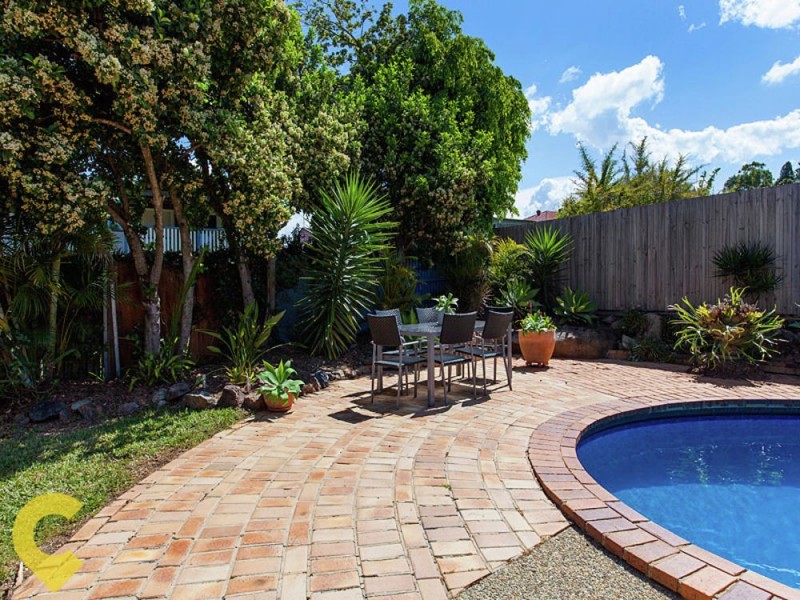 71 Greenwood Street, Wishart QLD 4122