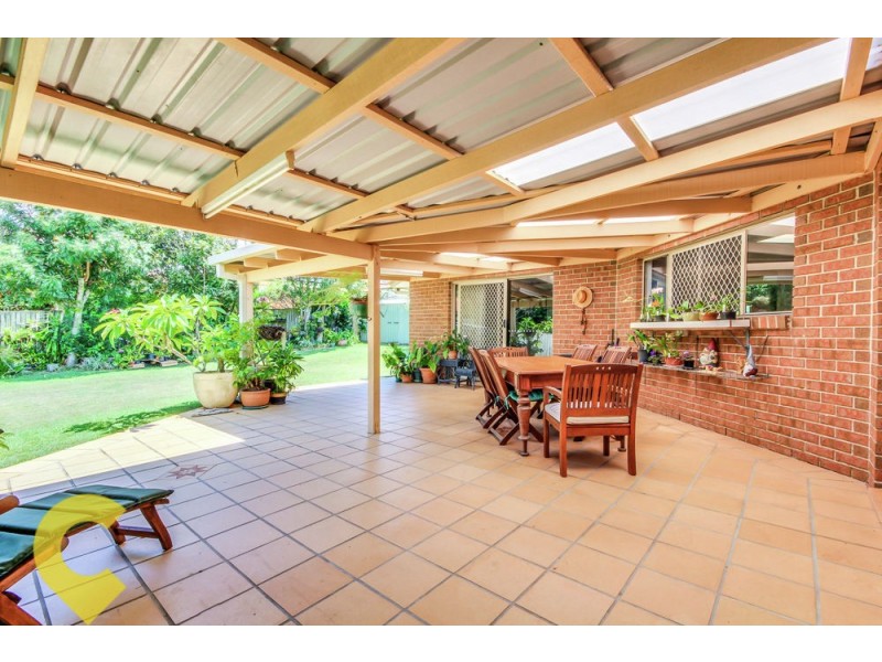 10 Carinyan Drive, Birkdale QLD 4159