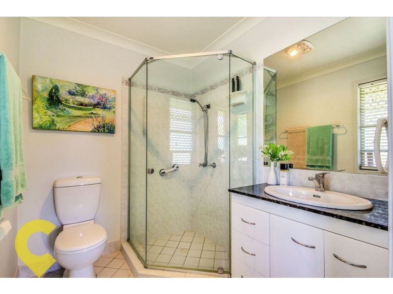 10 Carinyan Drive, Birkdale QLD 4159