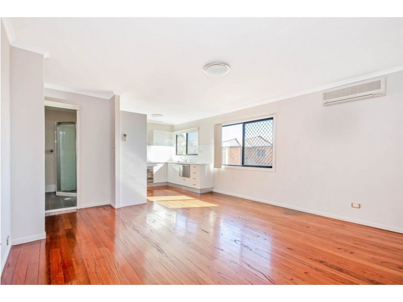 3/8 Cambridge Street, Carina Heights QLD 4152