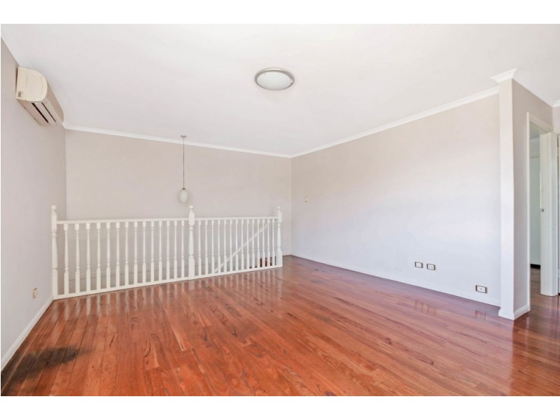 3/8 Cambridge Street, Carina Heights QLD 4152