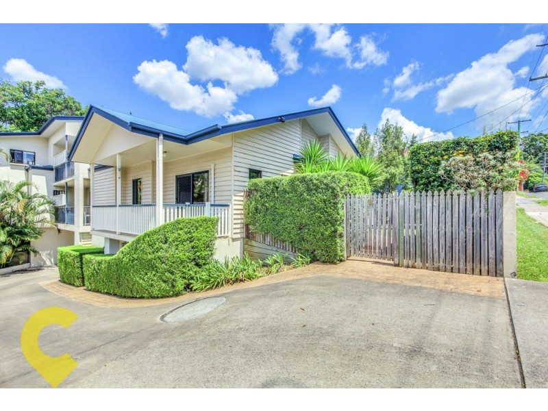 2/101 Sir Fred Schonell Drive, St Lucia QLD 4067