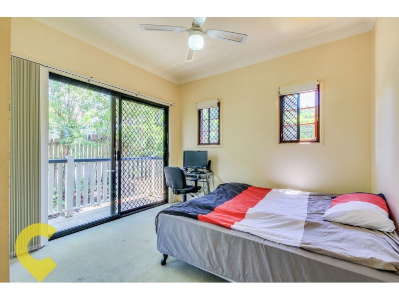 2/101 Sir Fred Schonell Drive, St Lucia QLD 4067