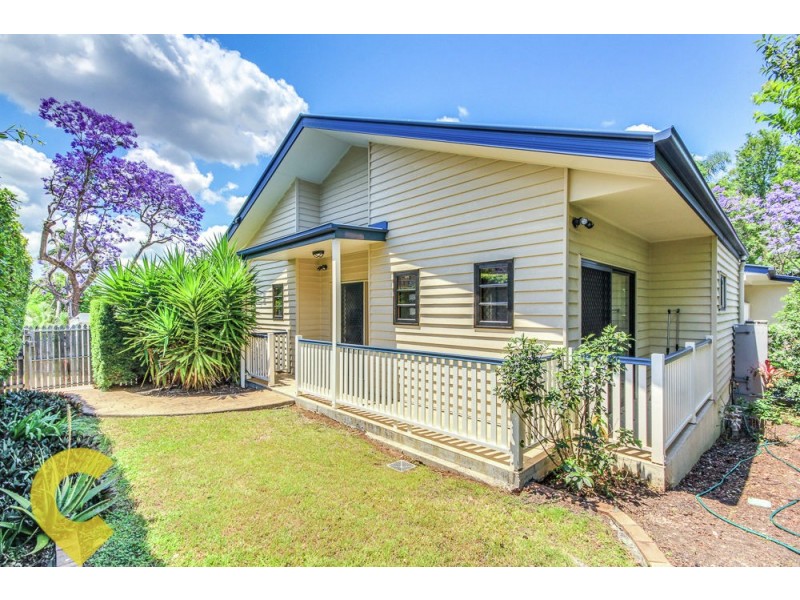 2/101 Sir Fred Schonell Drive, St Lucia QLD 4067
