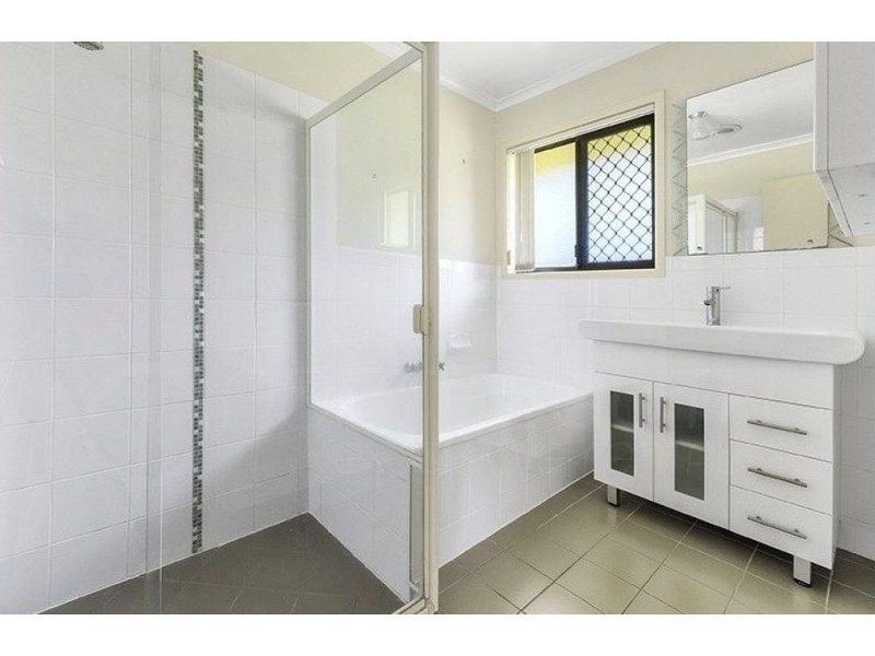 110 Jones Road, Carina Heights QLD 4152