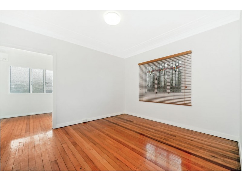 30 Stimpson Street, Fairfield QLD 4103