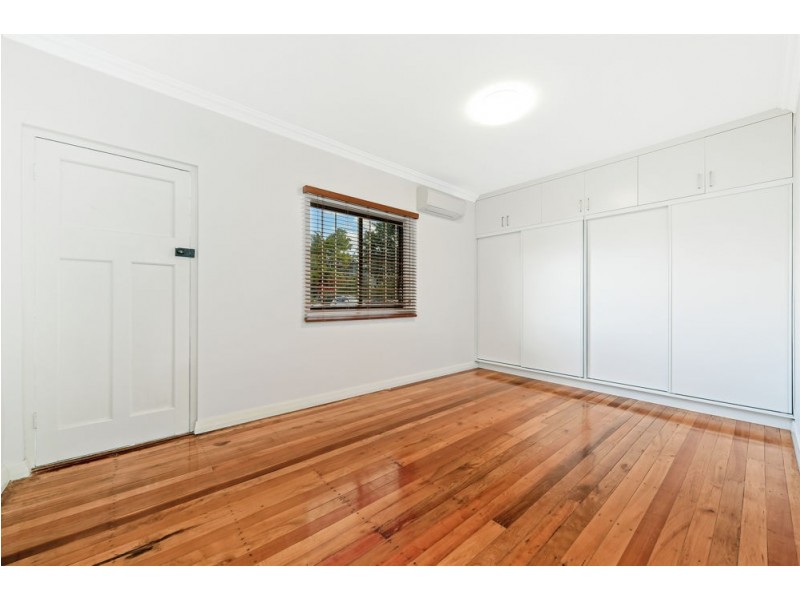 30 Stimpson Street, Fairfield QLD 4103